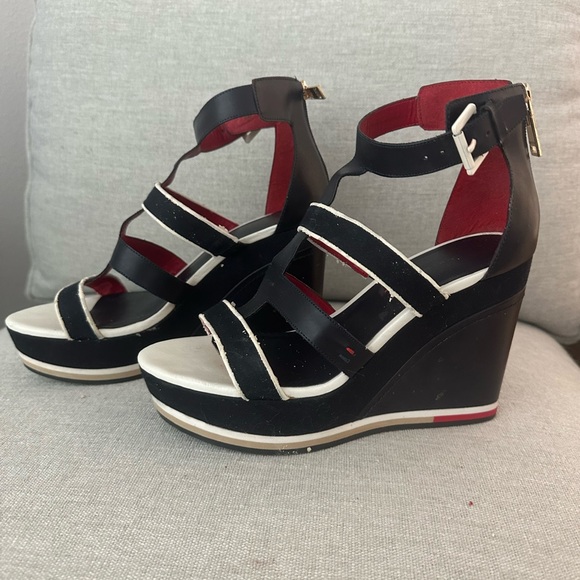 Tommy Hilfiger wedge sandals. - Picture 2 of 2